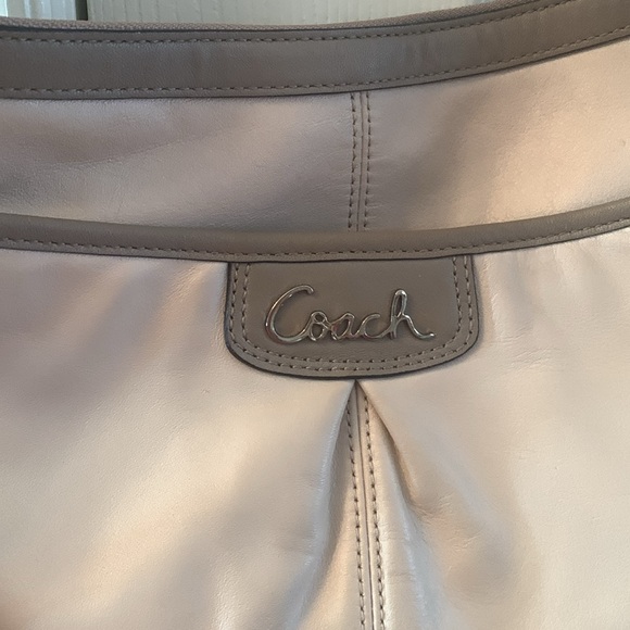 Coach purse with 2 matching wallets. Excellent used condition - Picture 3 of 7